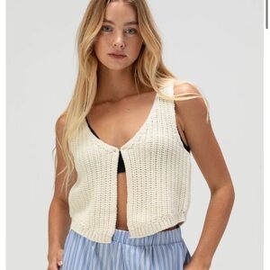 NWT!! Noisy May V Neck Sweater Vest